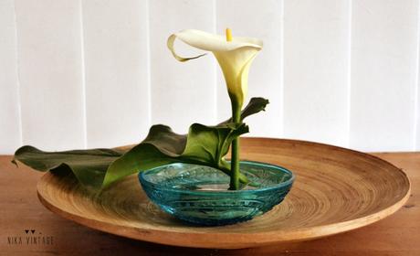 Diy floral en el que haremos un arreglo o un centro oriental, ikebana sencillo con una preciosa Cala