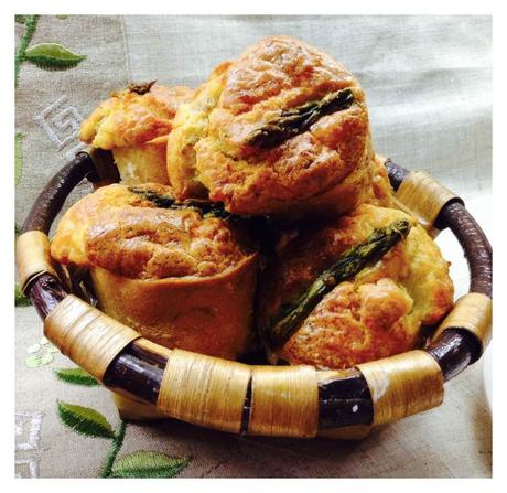 bizcochito-salado-con-espc3a1rragos-trigueros-y-bacalao