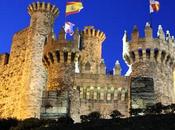 León. Camino Santiago tierras Ponferrada. Caballeros Templarios protegiendo peregrino. Knights Templar protecting pilgrims