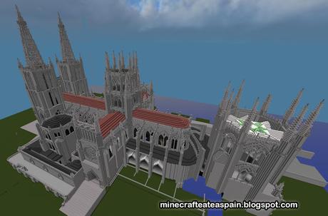 Avance número 4: finalizando los exteriores de la Catedral de Burgos en Minecraft.