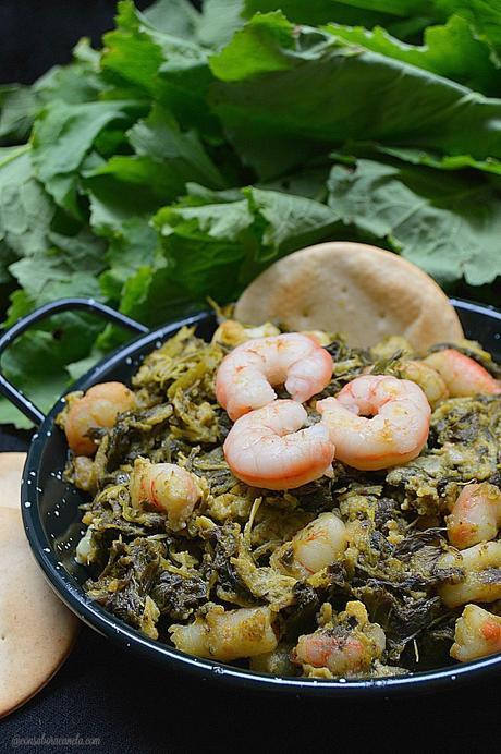 Revuelto de grelos y gambas