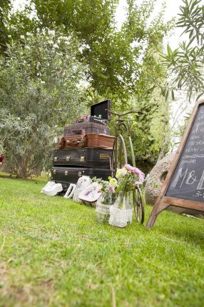 colores-de-boda-organización-bodas-017-rincon-bienvenida-maletas