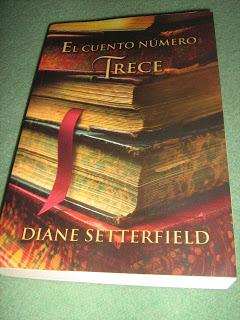 En abril, libros mil : El cuento número trece de Diane Setterfield.