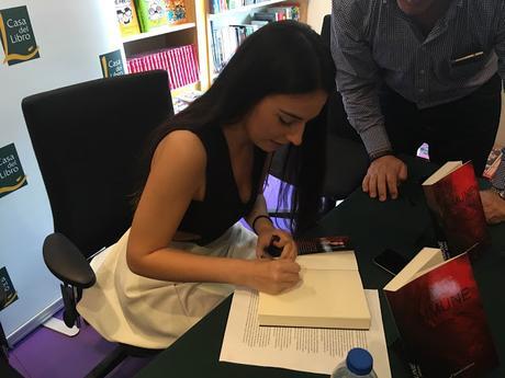 Crónica de la presentación de «Inmune» de Raquel Alfaro (Bohodón) | Carmelo Beltrán Crónica de la presentación de «Inmune» de Raquel Alfaro (Bohodón) | Carmelo Beltrán