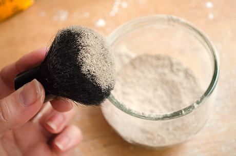 Cómo hacer polvos de maquillaje en casa, natural y ecológico.