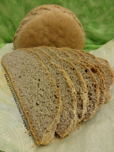 PAIN DE LA SEMAINE: PAIN À LA FARINE DE SEIGLE / BREAD OF THE WEEK: RYE BREAD / PAN DE LA SEMANA: PAN CON CENTENO / خبز الاسبوع : خبز الشيلم
