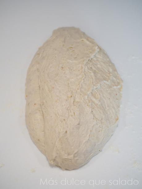 Pan rústico con semillas de amapola