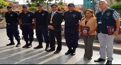 RECONOCEN ACCIÓN DISTINGUIDA DE SERENOS Y SERVIDORA MUNICIPAL…