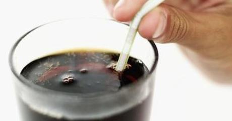 El veneno viaja en en las latas de refrescos El veneno viaja en en las latas de refrescos