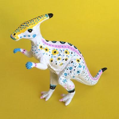 Los dinosaurios tricolores de Pau Sanz i Vila