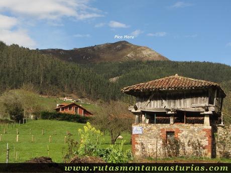 Hórreo en Bodé, y Pico Moru. Parres