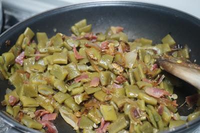 Judías verdes con cebolla y jamón
