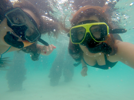 Haciendo snorkel en Cayo Icacos, Puerto Rico, con Salty Dog Catamarán