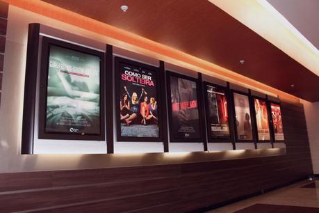 Esta campaña simula pósters de cine para alertar sobre el peligro de compartir vídeos íntimos