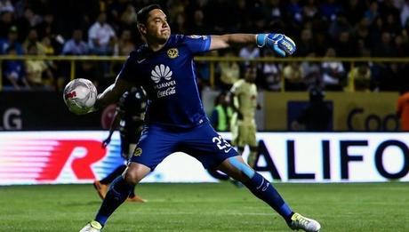 Moi Muñoz no sabe porque Ambriz lo relegó a la banca Moi Muñoz no sabe porque Ambriz lo relegó a la banca