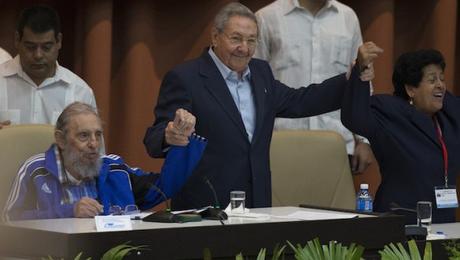 #FOTOS de Fidel Castro en la clausura del VII Congreso del Partido Comunista de Cuba