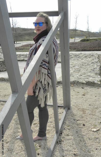 zalando-gris-violeta-by-mango-look-talla-grande-curvy-blogger-madrid-outfit-jeans-gris-look-casual-Jersey-Poncho-jersey-etnico-poncho-fashion-blogger-curvy-look-burgundy-jeans-grises-los-looks-de-mi-armario-talla-grande-plus-size http://www.loslooksdemiarmario.com/2016/04/etnic-style-poncho-look-curvy.html