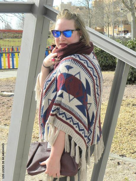 http://www.loslooksdemiarmario.com/2016/04/etnic-style-poncho-look-curvy.html