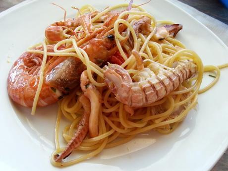 Espaguetis con cigalas y gambas - Espaguetis con calamares y galeras - Spaghetti con scampi e gamberi - Jumbo shrimp and prawn pasta espaguetisgambonescalamares6