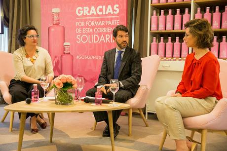 GOTAS DE SOLIDARIDAD, CONTRA EL CÁNCER DE MAMA

 

Solán de Cabras relanza su botella rosa