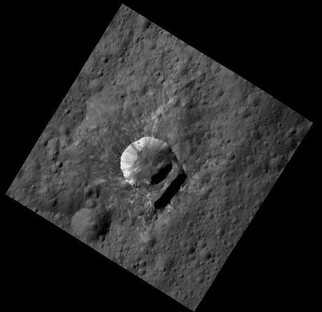 Nuevas imágenes de Ceres enviadas por la sonda Dawn