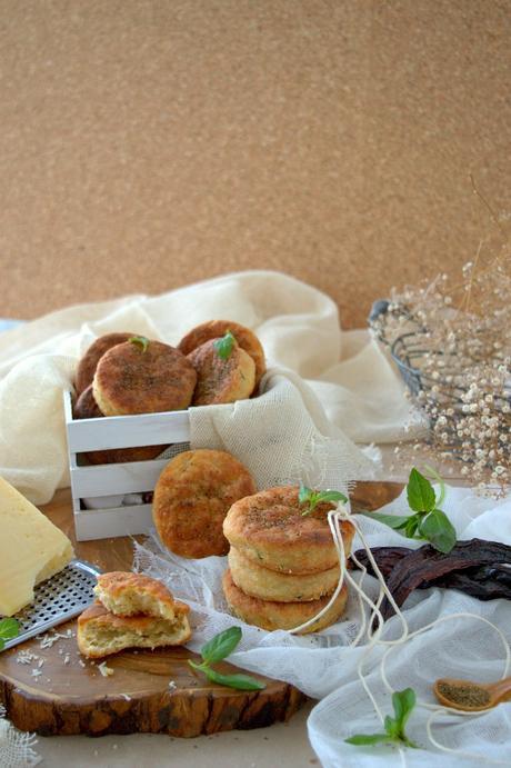 Galletas de queso al estilo americano con albahaca y ají picante #JaquealaReina