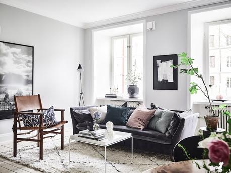 Un dosel hecho de sábanas textiles dormitorios estilo nórdico dormitorios nórdicos decoración pisos pequeños decoracion dormitorios camas con dosel blog interiores decoración algodón lino gasas arrugadas 