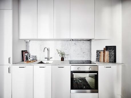 Un dosel hecho de sábanas textiles dormitorios estilo nórdico dormitorios nórdicos decoración pisos pequeños decoracion dormitorios camas con dosel blog interiores decoración algodón lino gasas arrugadas 