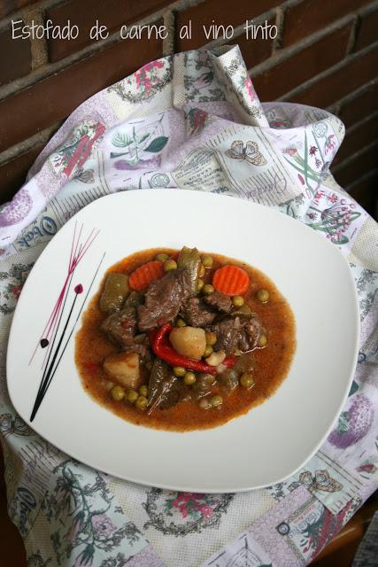 Estofado de carne al vino tinto