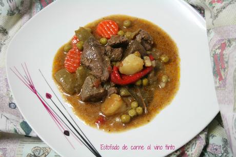 Estofado de carne al vino tinto