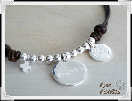 LA PRIMERA COMUNIÓN DE MISS MEDALLAS