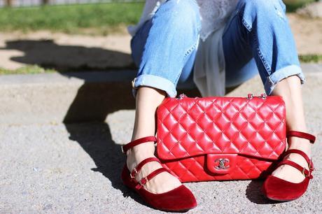 Look con americana y top bordado