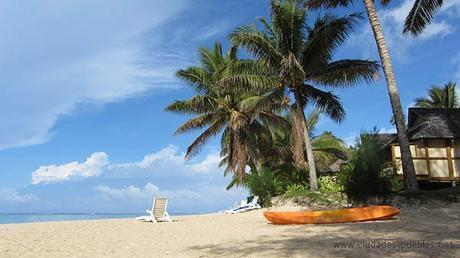 Palm Grove's Beach, Vaimaaga, Rarotonga, Cook Islands. Vía Flickr Robert Linsdell.