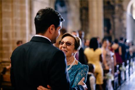 mirada-novio-madre-novia-fotografo-boda-pirineos