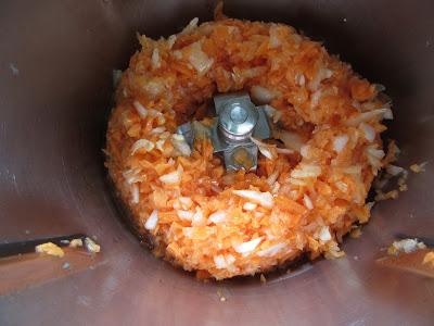 Macarrones con tomate y chorizo