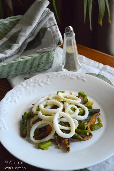 Calamar con Shitake y Verduras Salteadas