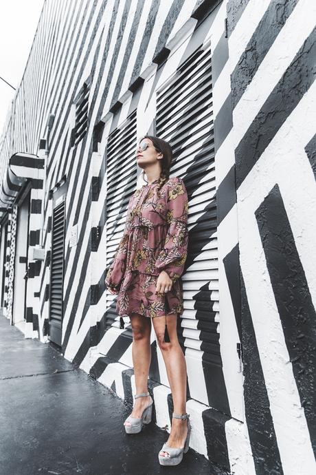 Wynwood-Miami-Black_And_White_Stripes_Wall-For_Love_And_Lemons_Dress-Floral_Print-Wedges-Outfit-23