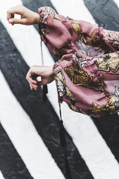 Wynwood-Miami-Black_And_White_Stripes_Wall-For_Love_And_Lemons_Dress-Floral_Print-Wedges-Outfit-12
