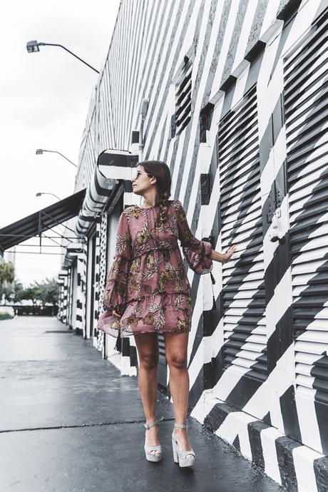 Wynwood-Miami-Black_And_White_Stripes_Wall-For_Love_And_Lemons_Dress-Floral_Print-Wedges-Outfit-22