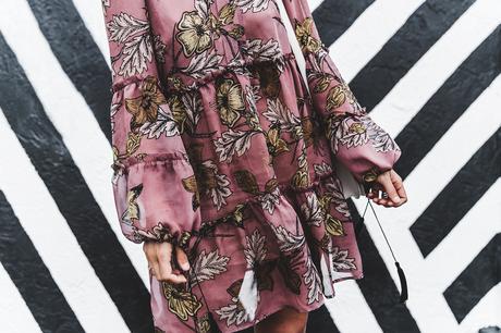 Wynwood-Miami-Black_And_White_Stripes_Wall-For_Love_And_Lemons_Dress-Floral_Print-Wedges-Outfit-44