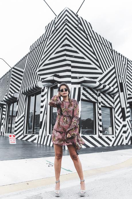 Wynwood-Miami-Black_And_White_Stripes_Wall-For_Love_And_Lemons_Dress-Floral_Print-Wedges-Outfit-32