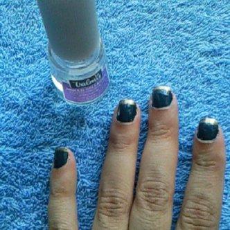 Dale color a tus uñas con sombras de ojos en tu manicura Dale color a tus uñas con sombras de ojos en tu manicura