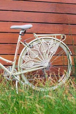 2461.- Las bicicletas son para el verano, y el punto también.