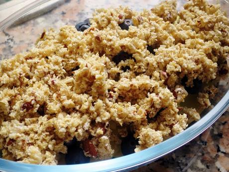 CRUMBLE DE FRUTA Y AVENA FITNESS. POSTRE VEGANO.