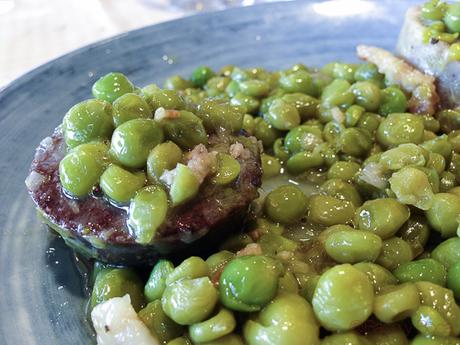 guisantes con butifarra negra El raco del navegant bacoyboca