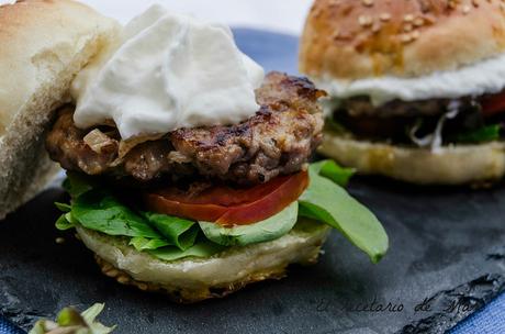 Hamburguesa de cordero con espuma de yogur 2