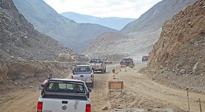 AVANZAN  ASFALTADO DE CARRETERA SAYÁN – CHURÍN…