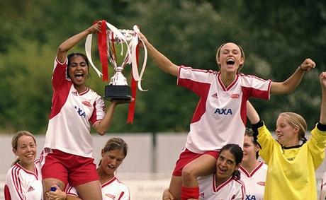 Keira Knightley, Amada u Odiada