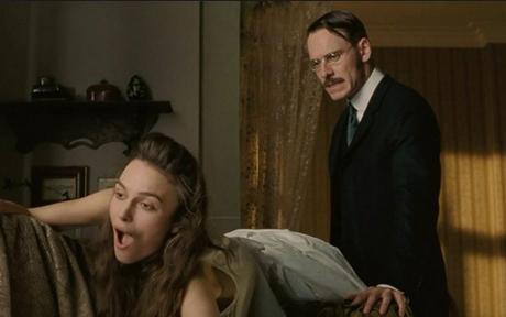 Keira Knightley, Amada u Odiada