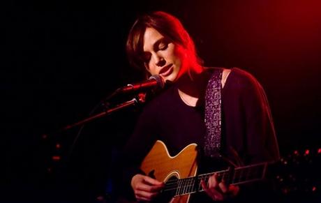 Keira Knightley, Amada u Odiada